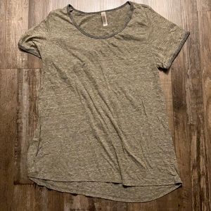 Lularoe vintage T